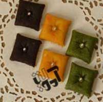 حلوای مخلوط با طعم پسته، هویج و شکلات (طرح بالش)