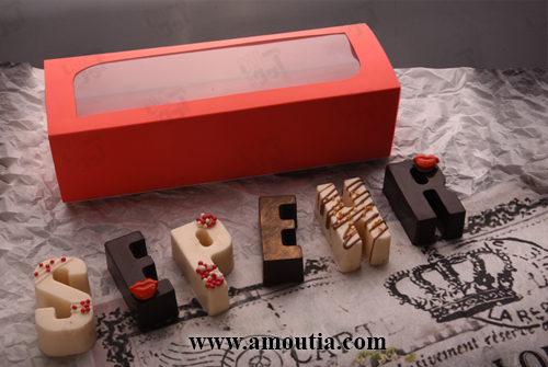 جعبه شکلات کشویی قرمز - نمای دور